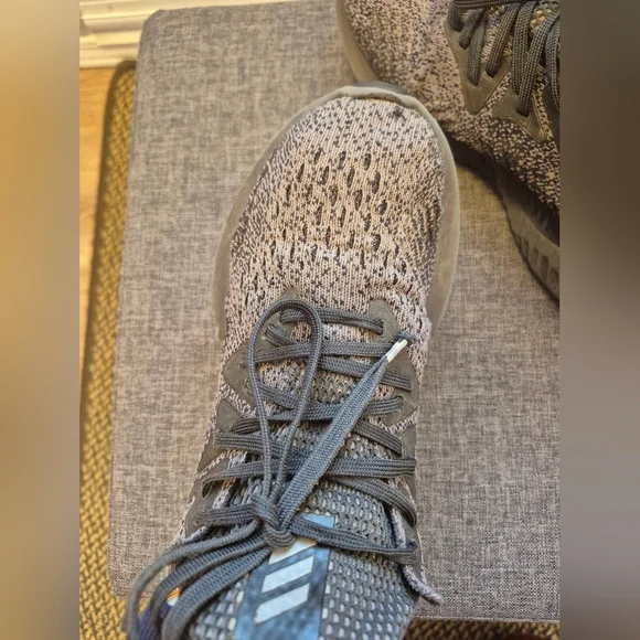 Adidas AlphaBounce Running Shoes - Picture 9 of 14